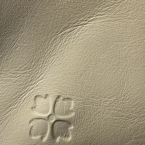 Elegant MW/oT Patricia Nash Cream Leather Crossbody Bag - Picture 3 of 6